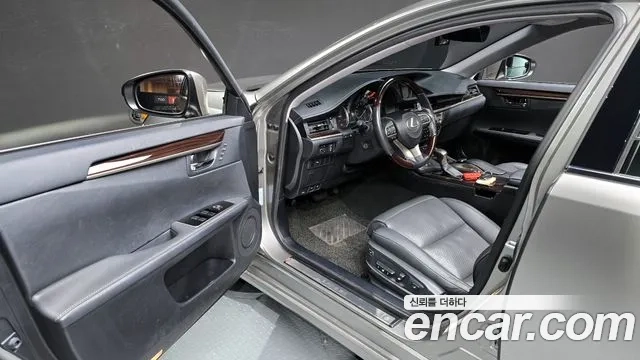 Lexus New ES300h id 2860577 из Кореи 20