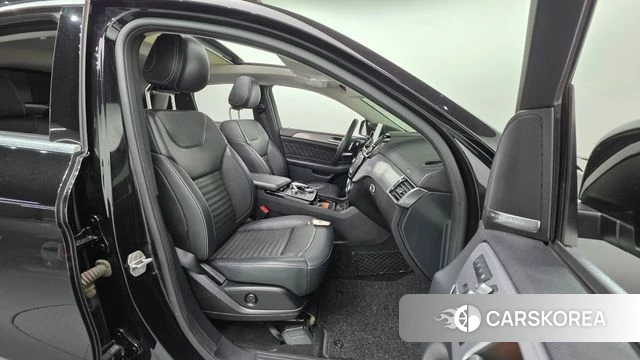 Mercedes-Benz GLE - Class W166 id 4465752 из Кореи 32