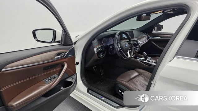 BMW 5 Series (G30) id 4385025 из Кореи 34