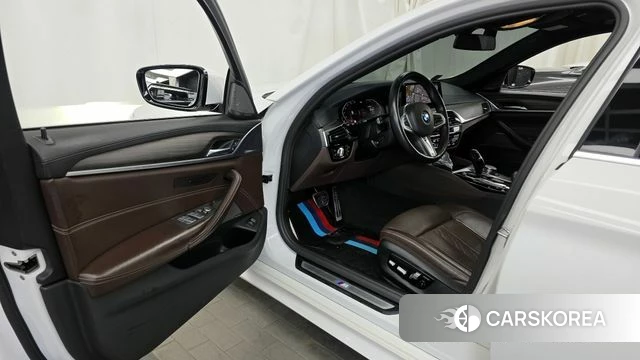 BMW 5 Series (G30) id 3924215 из Кореи 20