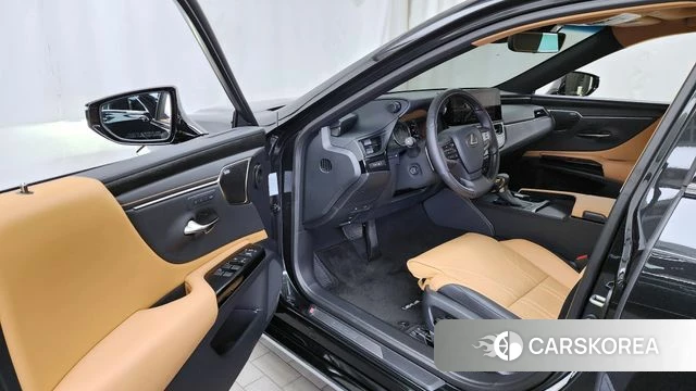 Lexus ES300h 7th generation id 4381033 из Кореи 37