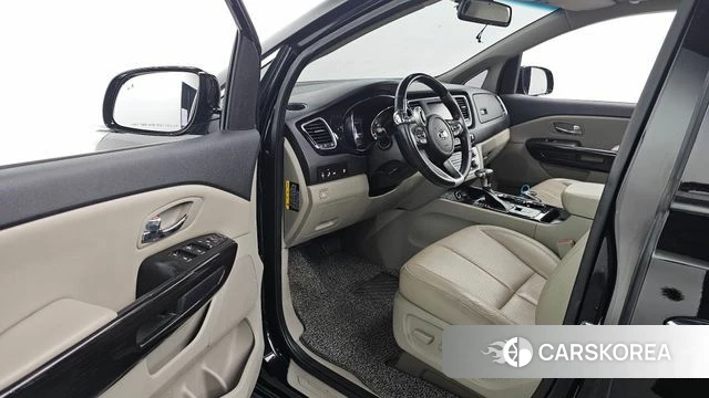 Kia The New Carnival id 4596057 из Кореи 30