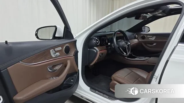 Mercedes-Benz E-Class W213 id 3562279 из Кореи 20