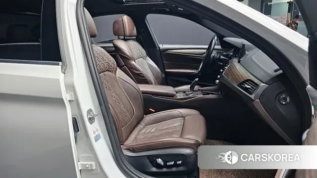 BMW 5 Series (G30) id 3386269 из Кореи 20