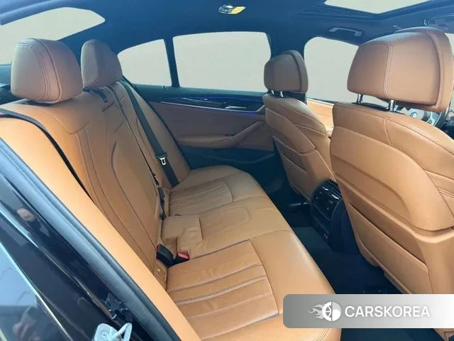 BMW 5 Series (G30) id 3597625 из Кореи 19