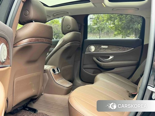 Mercedes-Benz E-class id 4313375 из Китая 13