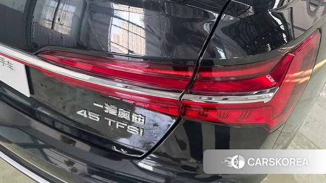 Audi A6L id 4359337 из Китая 18