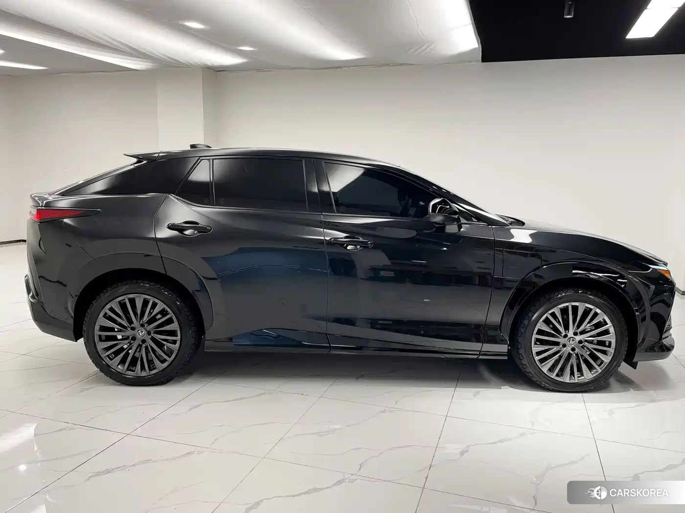 Lexus RZ id 4570384 из Китая 23