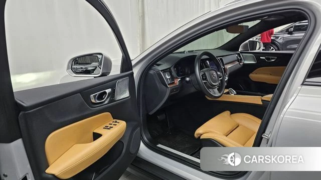 Volvo V60 Cross-Country 2nd Generation id 4540172 из Кореи 34
