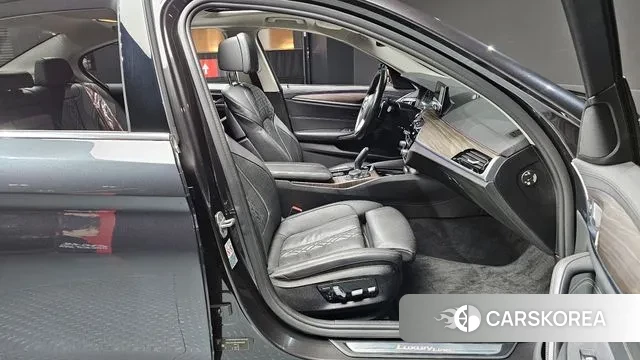 BMW 5 Series (G30) id 3307920 из Кореи 20