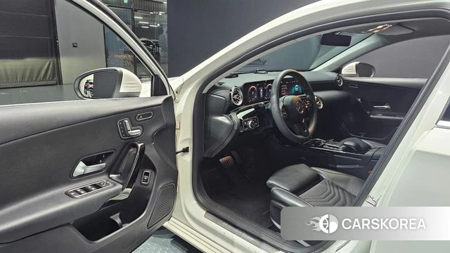 Mercedes-Benz A-Class W177 id 4712843 из Кореи 30