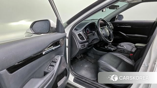 Kia Seltos id 4338360 из Кореи 33