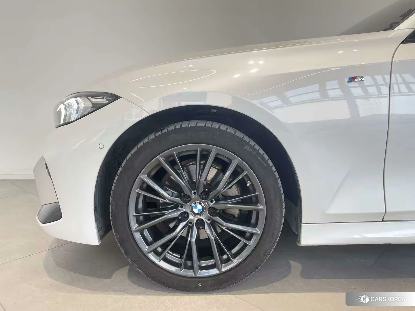 BMW 3 series id 4479343 из Китая 18