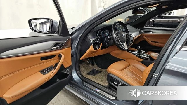 BMW 5 Series (G30) id 3829062 из Кореи 20