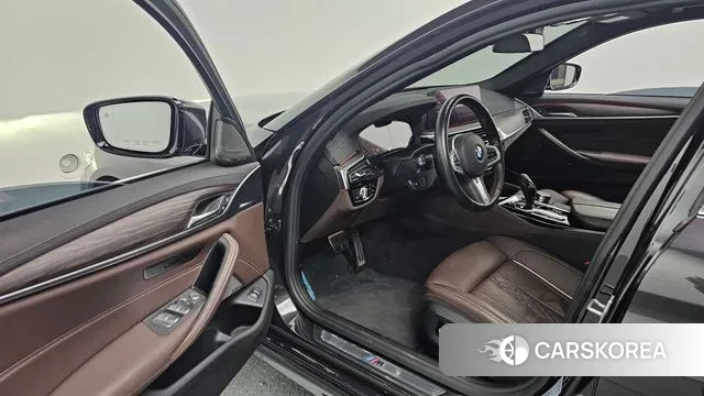 BMW 5 Series (G30) id 3459153 из Кореи 20