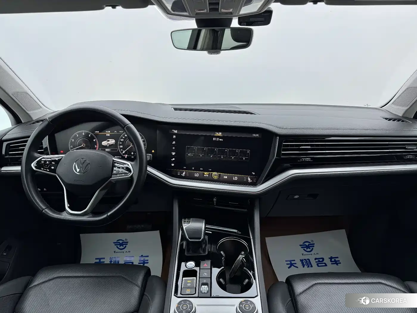 Volkswagen Touareg id 4539312 из Китая 23