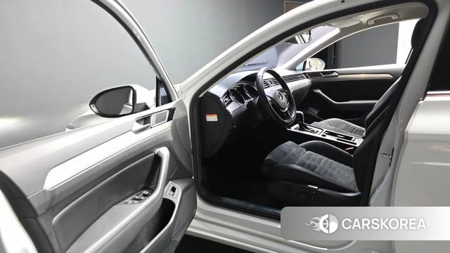 Volkswagen Passat GT (B8) id 4728187 из Кореи 20