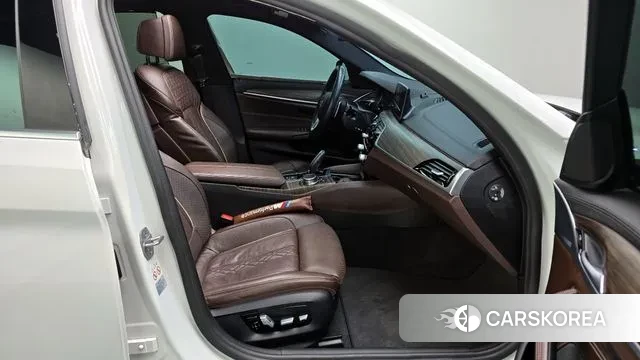 BMW 5 Series (G30) id 3728839 из Кореи 20