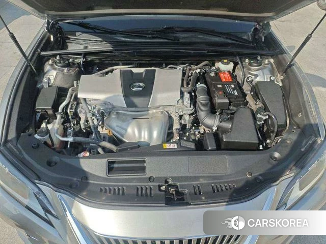 Lexus ES id 4222121 из Китая 13