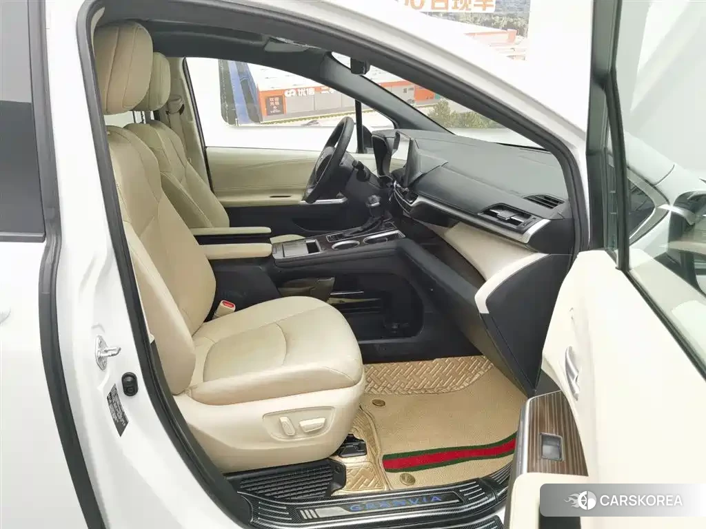 Toyota Grevia id 4577461 из Китая 24