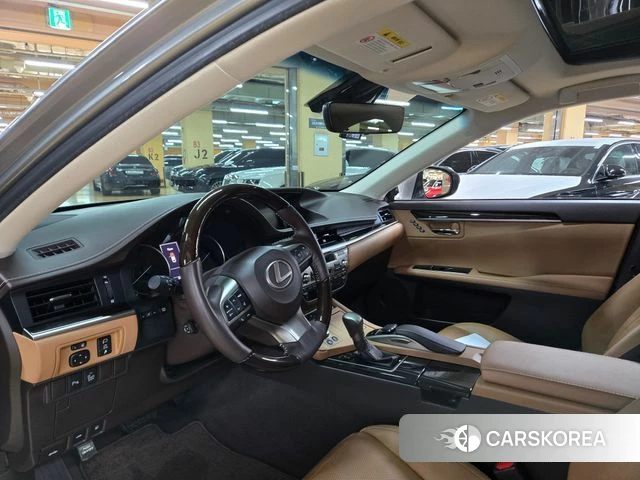 Lexus New ES300h id 3814384 из Кореи 20