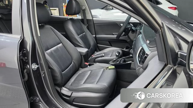 Kia Stonic id 4943940 из Кореи 33