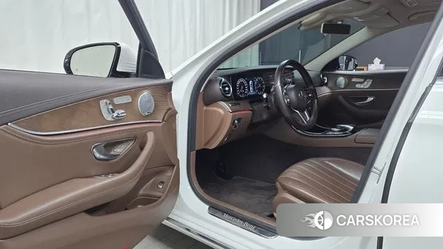 Mercedes-Benz E-Class W213 id 3622486 из Кореи 20