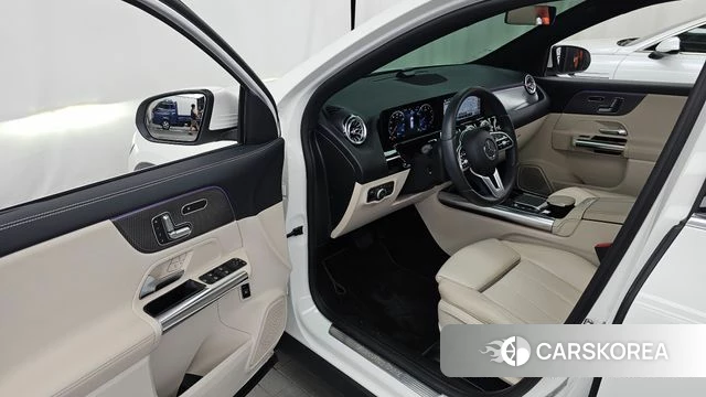 Mercedes-Benz GLA - Class H247 id 4573442 из Кореи 31