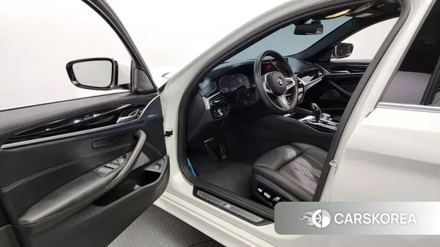 BMW 5 Series (G30) id 3008672 из Кореи 20