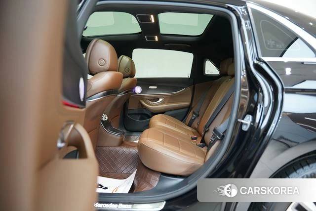 Mercedes-Benz E-class id 4256525 из Китая 19