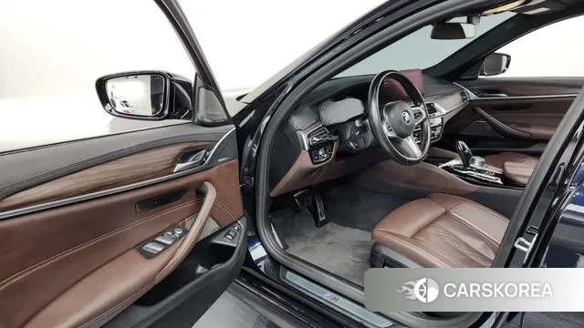 BMW 5 Series (G30) id 3717511 из Кореи 20