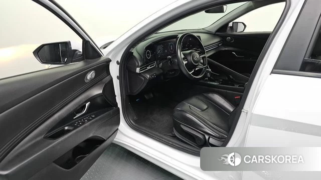 Hyundai Avante Hybrid (CN7) id 4657092 из Кореи 32