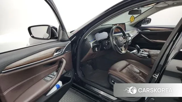 BMW 5 Series (G30) id 3438112 из Кореи 20