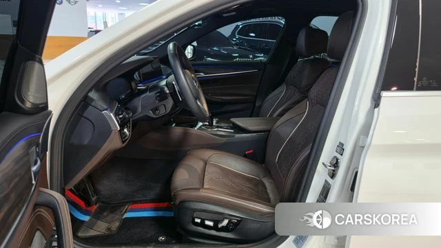 BMW 5 Series (G30) id 4300574 из Кореи 20