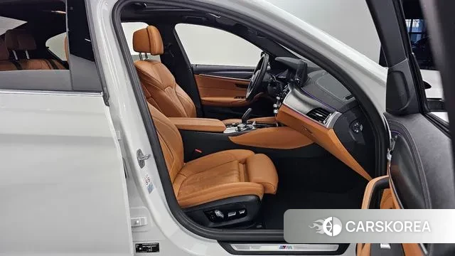 BMW 5 Series (G30) id 3629623 из Кореи 20