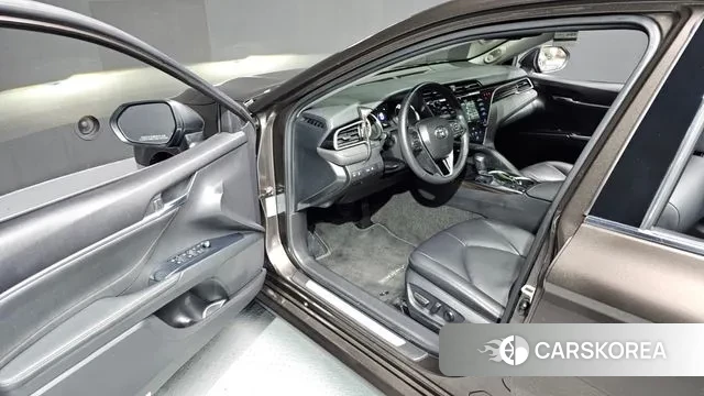 Toyota Camry (XV70) id 3308290 из Кореи 20