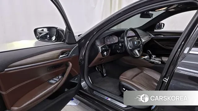 BMW 5 Series (G30) id 3459480 из Кореи 20