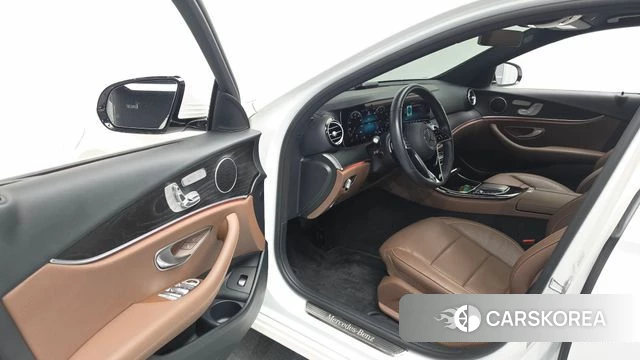 Mercedes-Benz E-Class W213 id 4267857 из Кореи 20