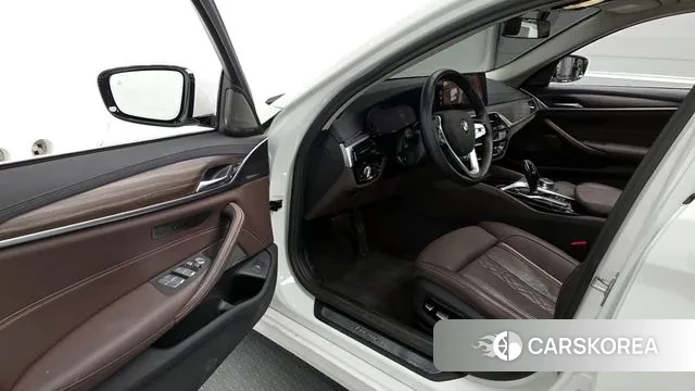 BMW 5 Series (G30) id 3472678 из Кореи 20