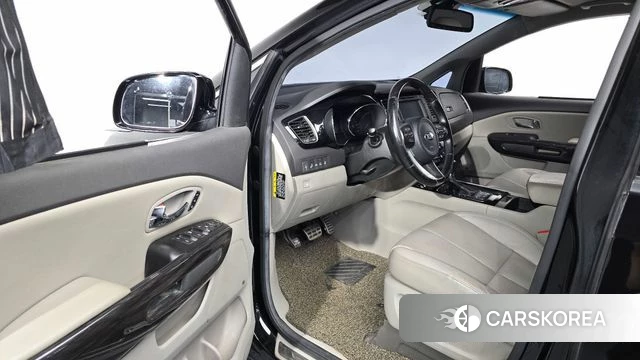 Kia All New Carnival id 4882647 из Кореи 31