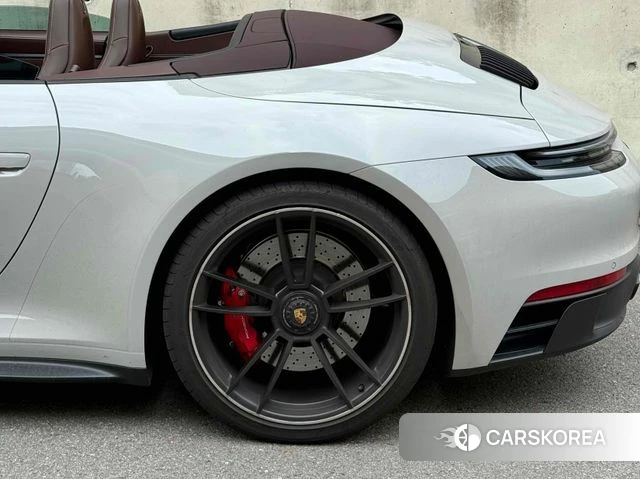 Porsche 911(992) id 4354344 из Кореи 13