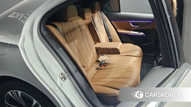 Mercedes-Benz E-Class W214 id 4554451 из Кореи 37