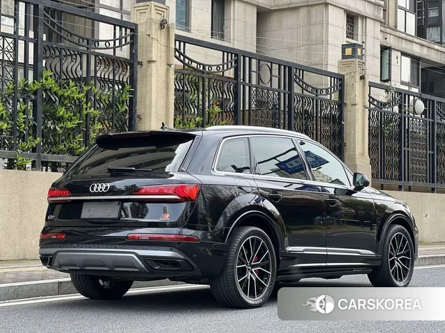 Audi Q7 id 4260250 из Китая 19