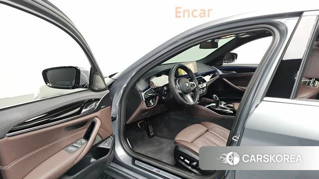 BMW 5 Series (G30) id 4540951 из Кореи 33