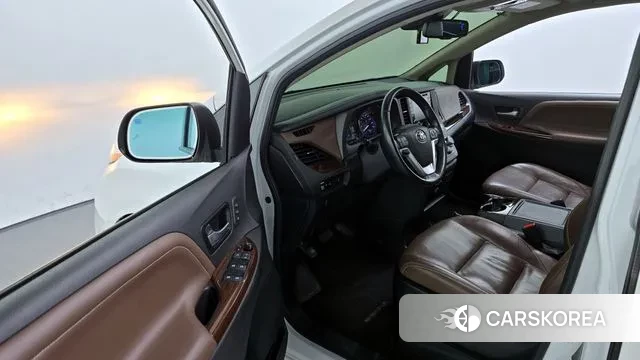 Toyota Sienna id 3344890 из Кореи 20