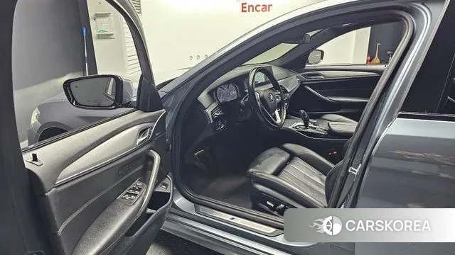 BMW 5 Series (G30) id 3029506 из Кореи 20