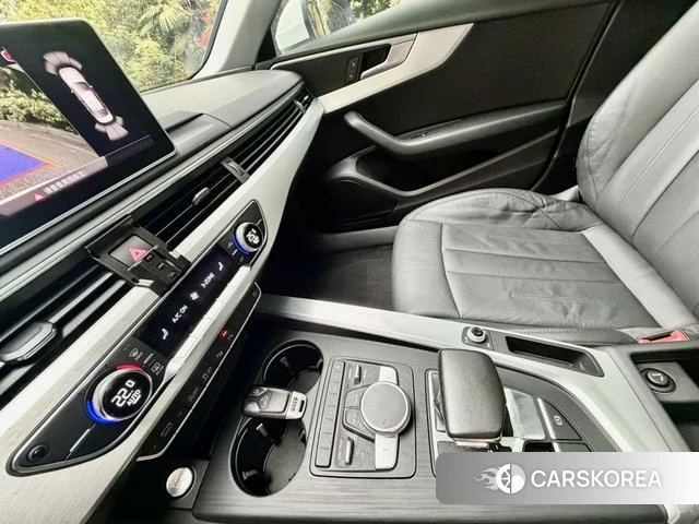Audi A4L id 4209364 из Китая 10