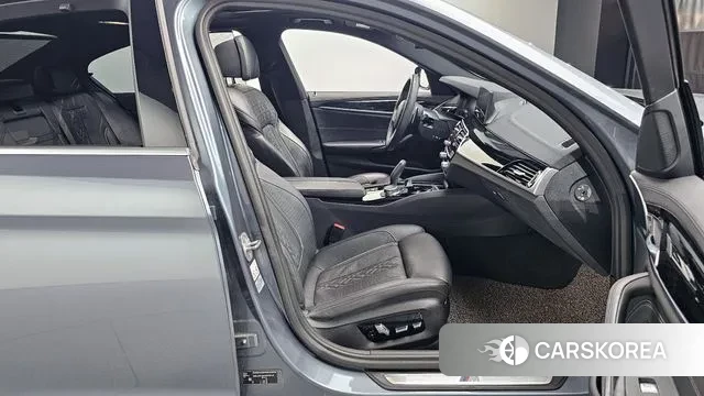 BMW 5 Series (G30) id 2966224 из Кореи 20