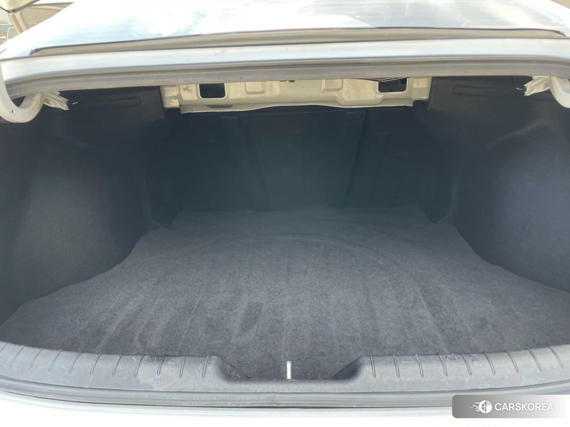 Hyundai Elantra id 4440467 из Китая 18