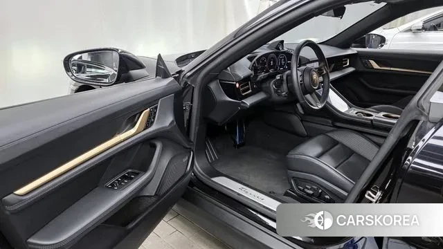 Porsche Taycan id 3674693 из Кореи 20